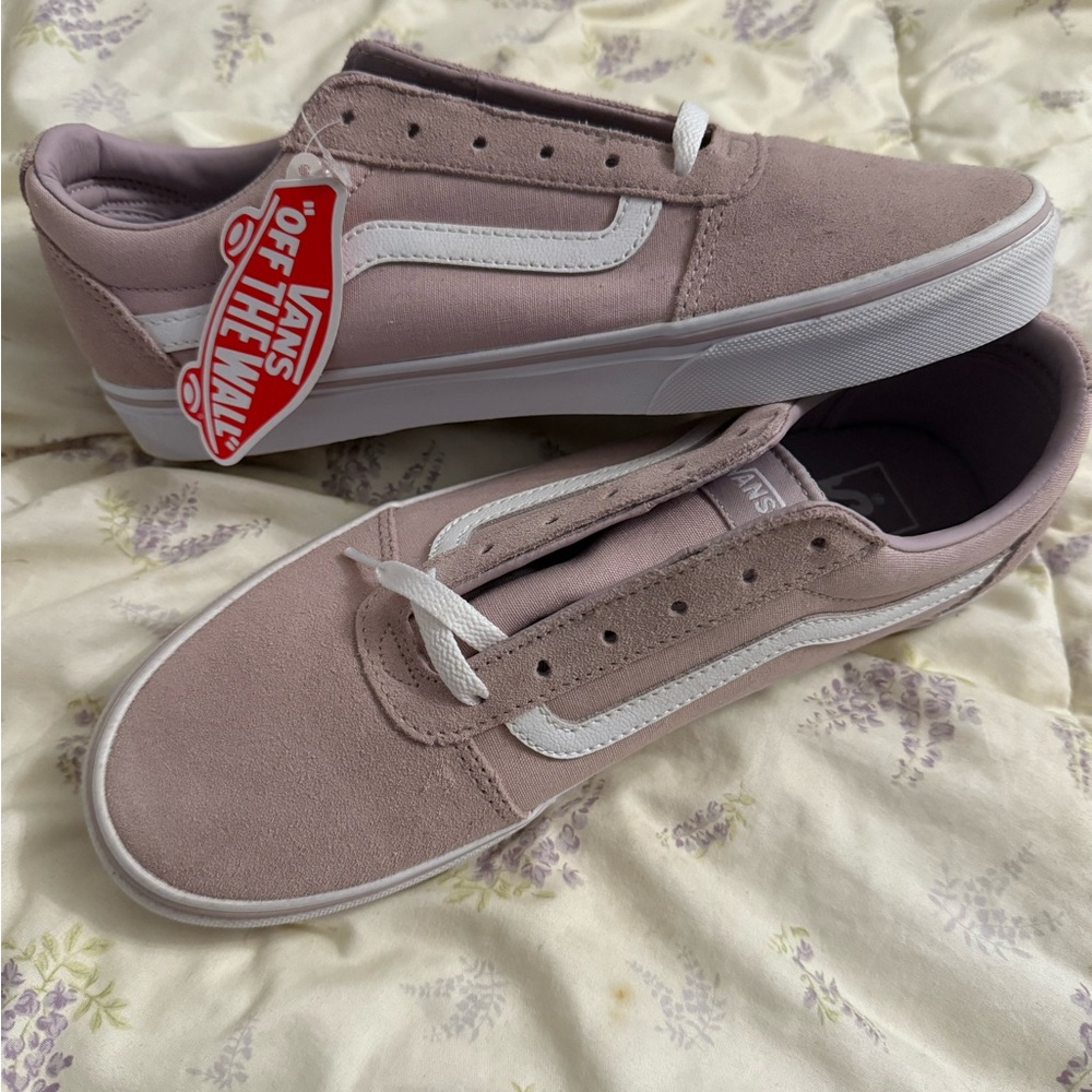 Vans Women's Sneakers in Light Pink and White